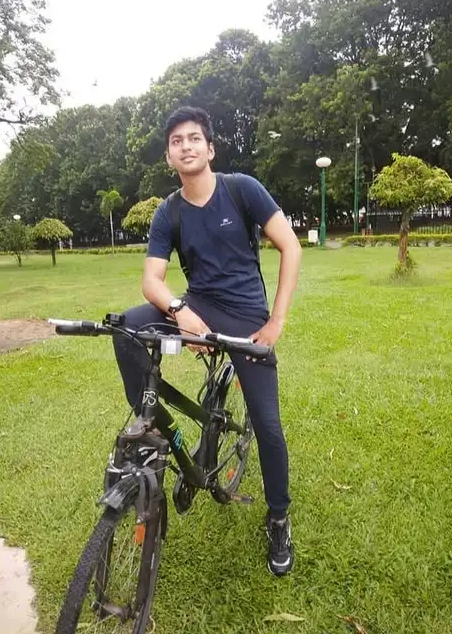 Safdar Ali travel photo — bicycle outdoors Safdar Ali travel photo — bicycle outdoors